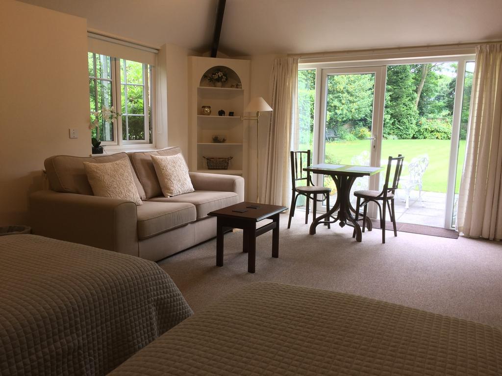 Bed and Breakfast Little Manor à Cheltenham Extérieur photo